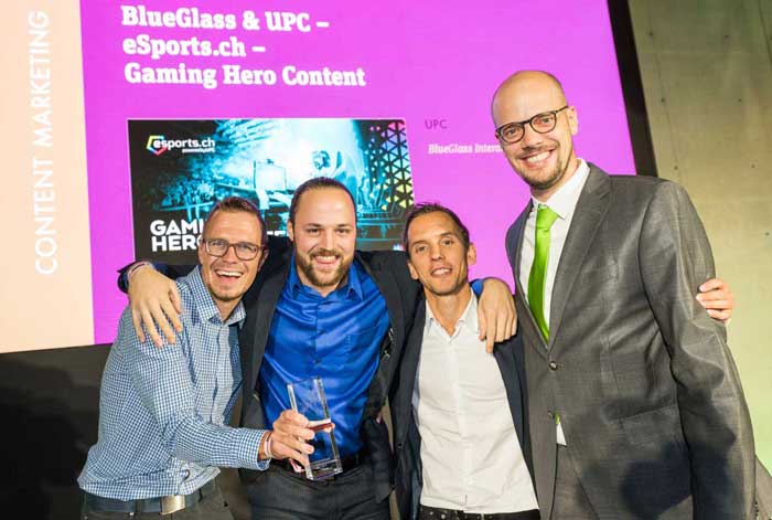 Gewinner-Team für eSports. Von links: Michel Romang, Morris Feierabend (beide BlueGlass), Oliver Lutz (UPC) und Raphael Bienz (CEO BlueGlass)