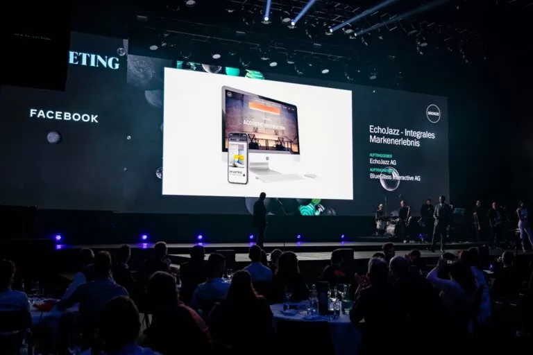 BlueGlass Interactive gewinnt mit EchoJazz Bronze in der Kategorie Marketing.